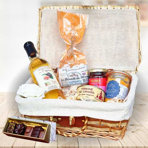 - Congratulations Basket Delivery | Hamper Of Artisanal Products 