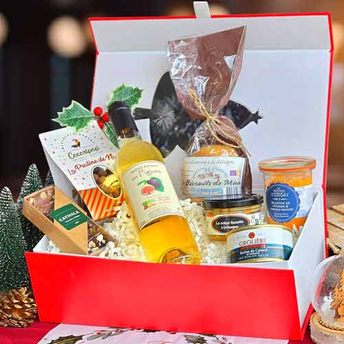 Christmas Indulgence Basket With Wine-Festive Wine And Gourmet Gift Boxes Delivery In Cannes