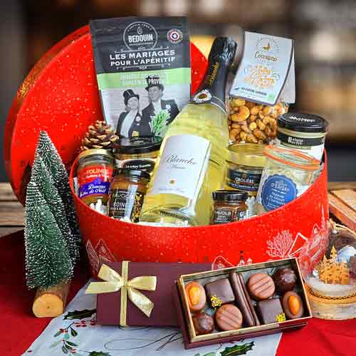 Exquisite Christmas Wine N Gourmet Basket