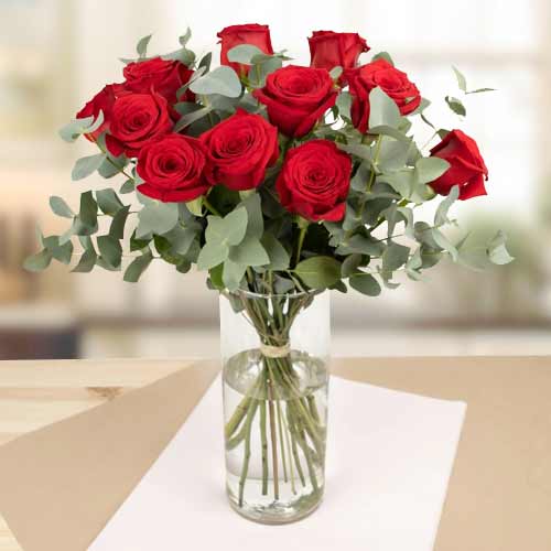 Send Valentine’s Day Red Roses Online | Magnificent Arrangement Of Elegant Red Roses 